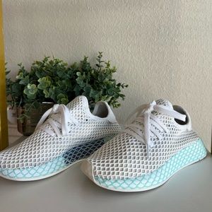 Adidas Deerupt Runner Womens Sneakers Blue